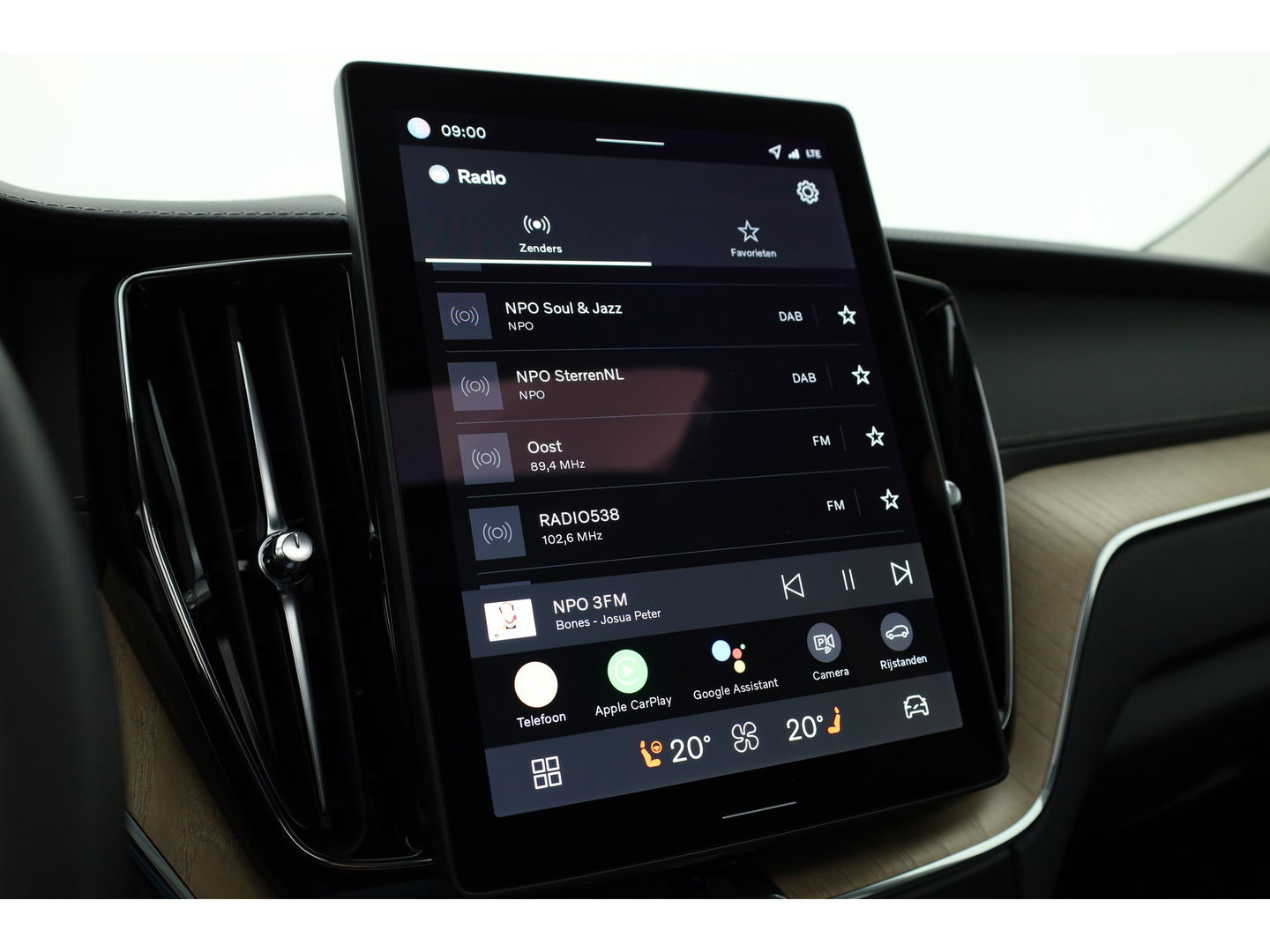 Volvo XC60 2.0 T8 Plug-in hybrid AWD Ultra Dark "Forest Lake" | Facelift | Memory | Pano | Luchtvering | Massage | Bowers & Wilkins