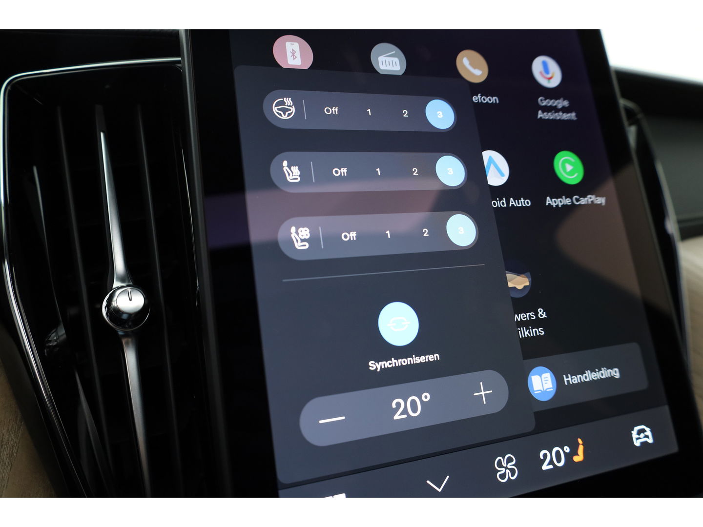 Volvo XC60 2.0 T8 Plug-in hybrid AWD Ultra Dark "Forest Lake" | Facelift | Memory | Pano | Luchtvering | Massage | Bowers & Wilkins