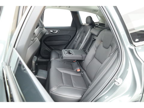 Volvo XC60 2.0 T8 Plug-in hybrid AWD Ultra Dark "Forest Lake" | Facelift | Memory | Pano | Luchtvering | Massage | Bowers & Wilkins