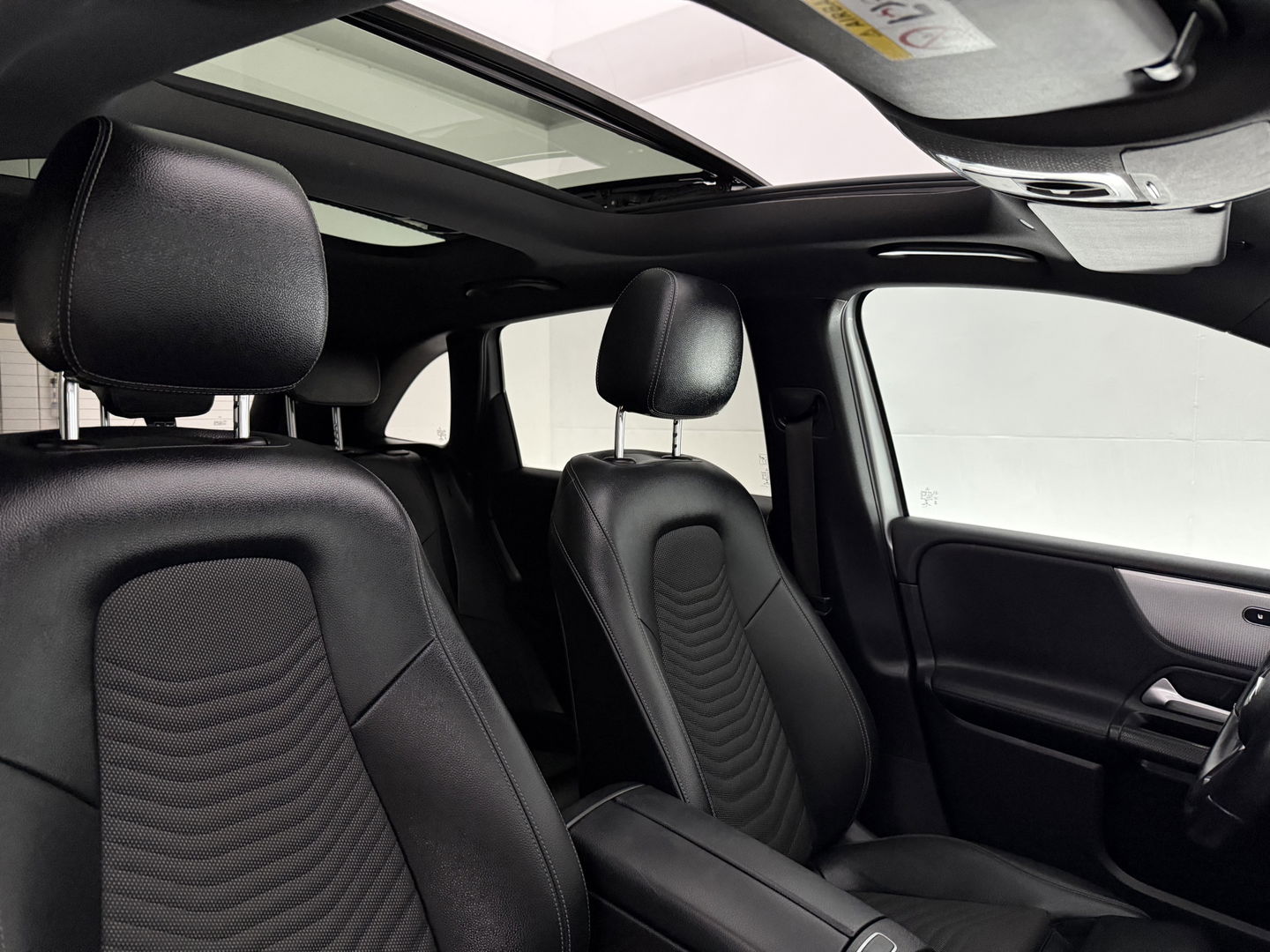 Mercedes-Benz B-Klasse 200 | Pano | Virtual | Stoelverw. | Camera | Cruise | LED