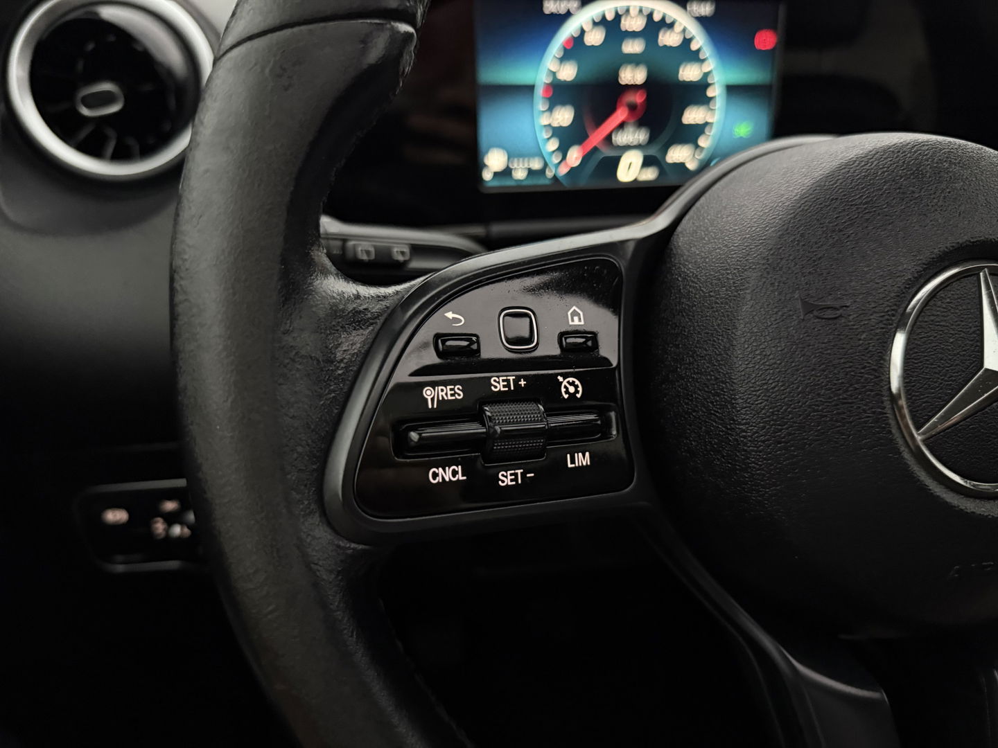 Mercedes-Benz B-Klasse 200 | Pano | Virtual | Stoelverw. | Camera | Cruise | LED