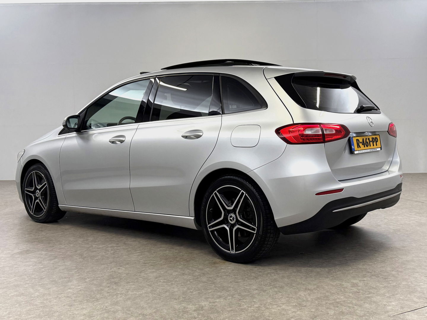 Mercedes-Benz B-Klasse 200 | Pano | Virtual | Stoelverw. | Camera | Cruise | LED