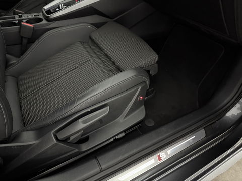 Audi A3 30TFSI S-Line | Virtual | Carplay | Stoelverw. | Navi | Parkeersens. | NAP