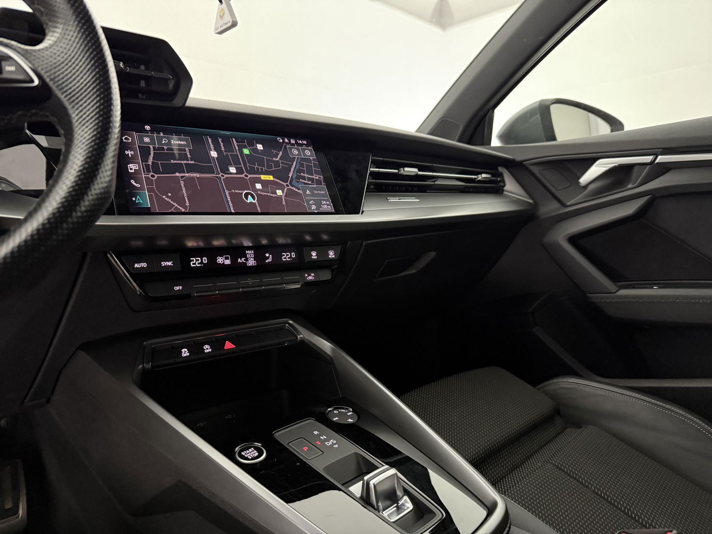 Audi A3 30TFSI S-Line | Virtual | Carplay | Stoelverw. | Navi | Parkeersens. | NAP