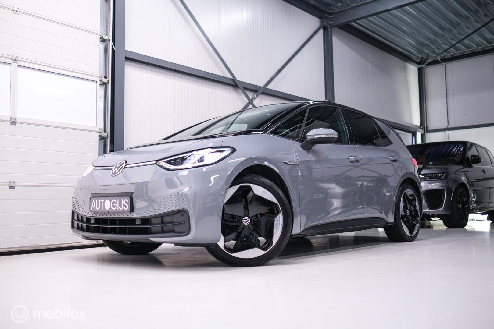 Volkswagen ID.3 Business 58 kWh PRO | Panorama | Trekhaak | Stoel + stuurwiel verwarming | vol opties | Rijklaarprijs |