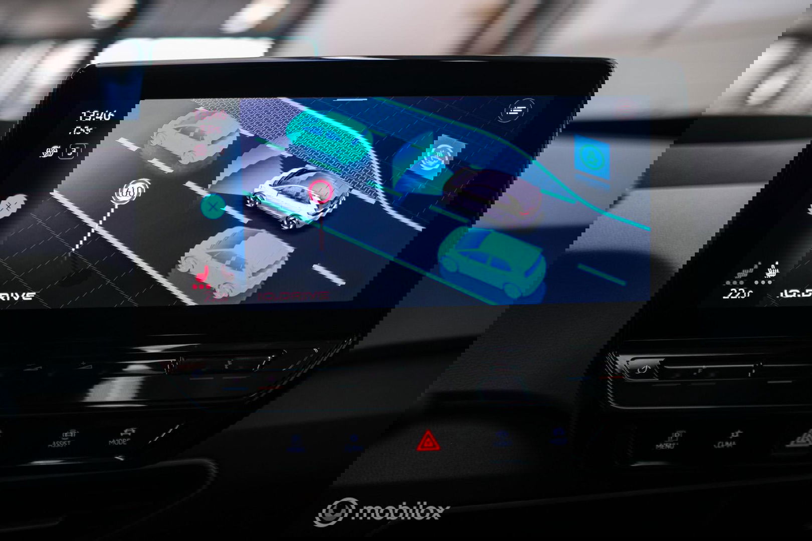 Volkswagen ID.3 Business 58 kWh PRO | Panorama | Trekhaak | Stoel + stuurwiel verwarming | vol opties | Rijklaarprijs |