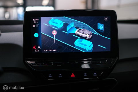 Volkswagen ID.3 Business 58 kWh PRO | Panorama | Trekhaak | Stoel + stuurwiel verwarming | vol opties | Rijklaarprijs |