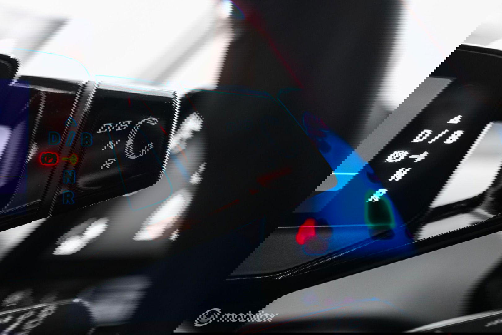 Volkswagen ID.3 Business 58 kWh PRO | Panorama | Trekhaak | Stoel + stuurwiel verwarming | vol opties | Rijklaarprijs |