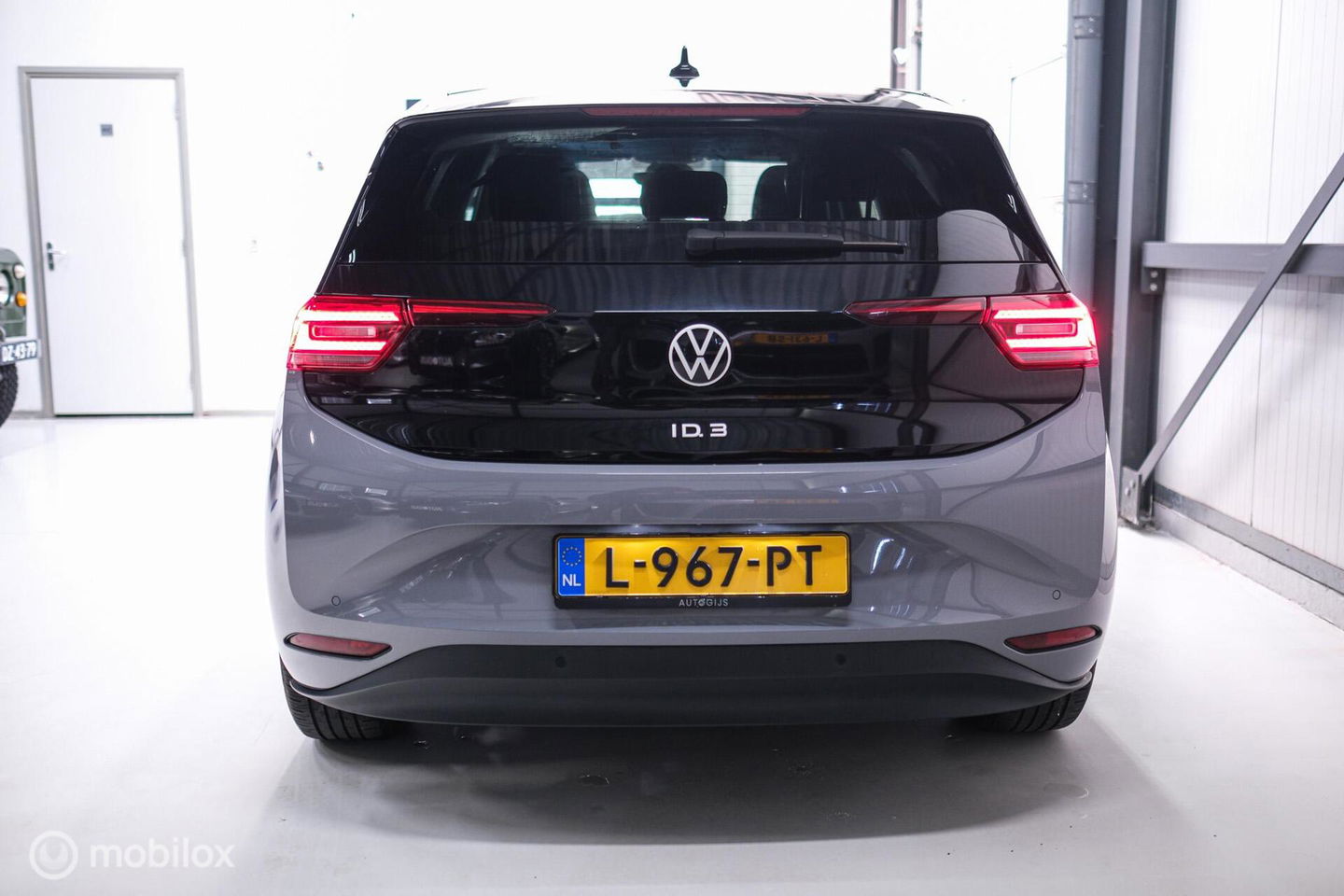 Volkswagen ID.3 Business 58 kWh PRO | Panorama | Trekhaak | Stoel + stuurwiel verwarming | vol opties | Rijklaarprijs |