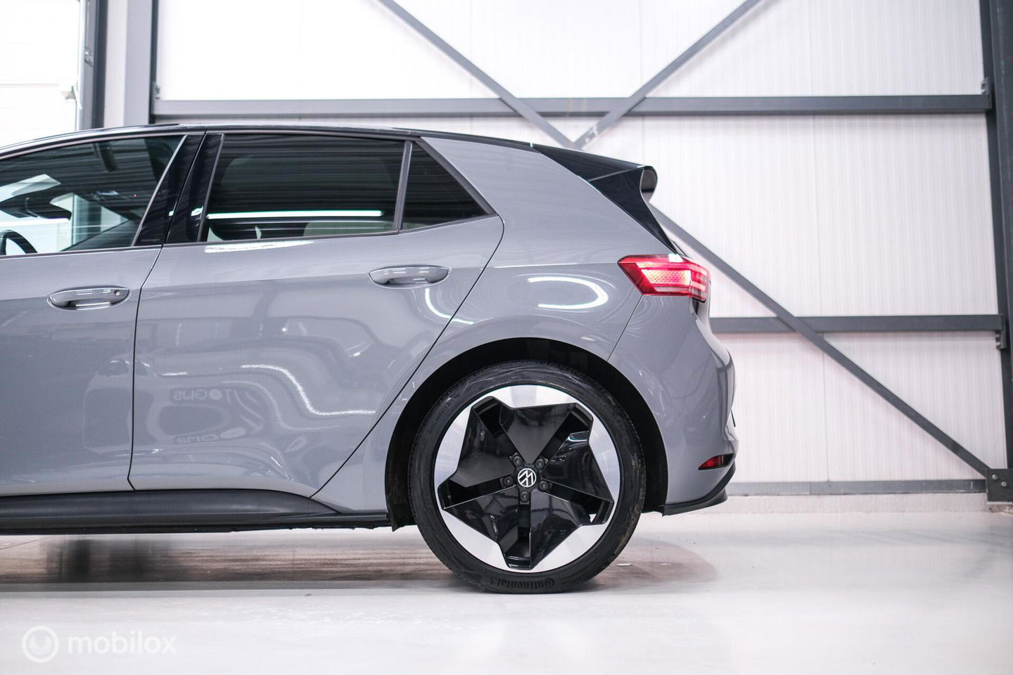 Volkswagen ID.3 Business 58 kWh PRO | Panorama | Trekhaak | Stoel + stuurwiel verwarming | vol opties | Rijklaarprijs |