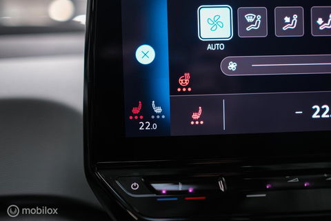 Volkswagen ID.3 Business 58 kWh PRO | Panorama | Trekhaak | Stoel + stuurwiel verwarming | vol opties | Rijklaarprijs |