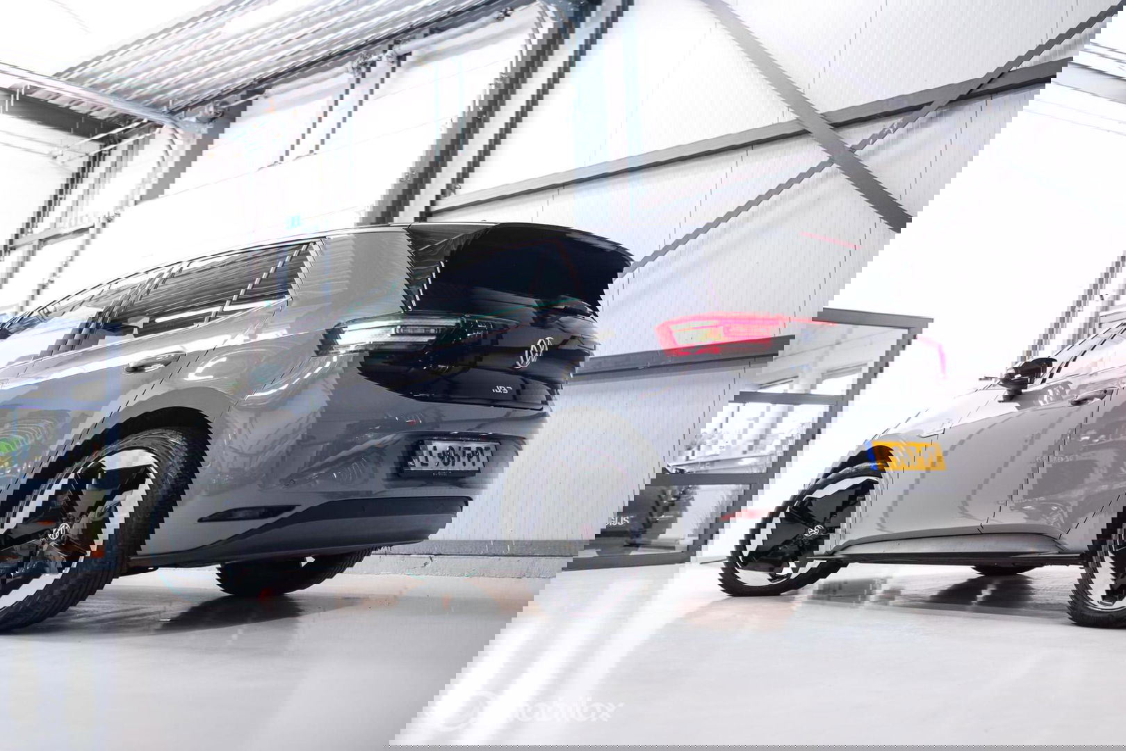 Volkswagen ID.3 Business 58 kWh PRO | Panorama | Trekhaak | Stoel + stuurwiel verwarming | vol opties | Rijklaarprijs |