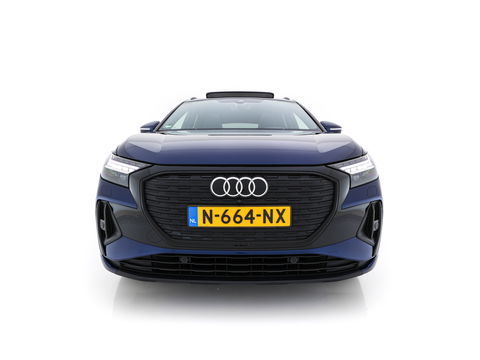 Audi Q4 e-tron 40 S-Line Competition Launch edition 77 kWh [ 3-Fase ] {SOH-87%} (INCL-BTW) *HEAT-PUMP | PANO | LEATHER-FABRIC | MATRIX-LED | ADAPTIVE-CRUISE | HEATED-SPORTSEATS | AMBIENT-LIGHT | DIGI-COCKPIT | CAMERA | KEYLESS | NAVI-FULLMAP | ...