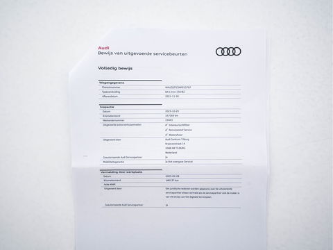 Audi Q4 e-tron 40 S-Line Competition Launch edition 77 kWh [ 3-Fase ] {SOH-87%} (INCL-BTW) *HEAT-PUMP | PANO | LEATHER-FABRIC | MATRIX-LED | ADAPTIVE-CRUISE | HEATED-SPORTSEATS | AMBIENT-LIGHT | DIGI-COCKPIT | CAMERA | KEYLESS | NAVI-FULLMAP | ...