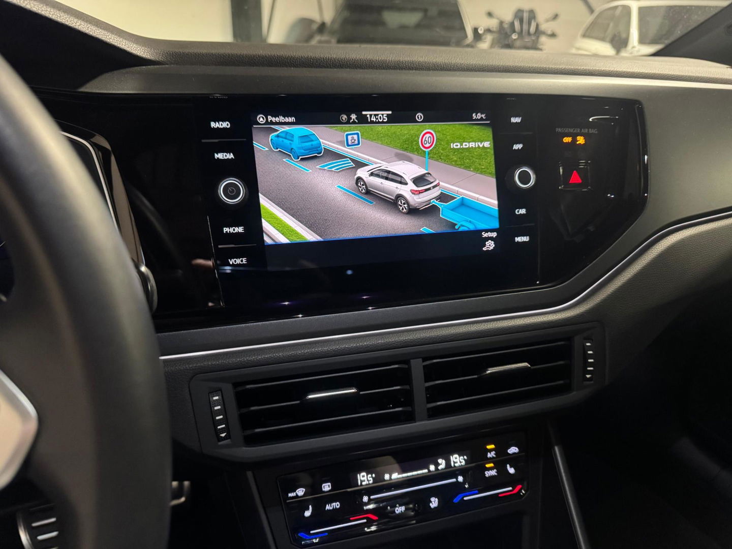 Volkswagen Taigo 1.5 TSI R-Line PANO KEYLESS CAM BEATS'