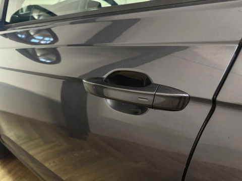 Volkswagen Taigo 1.5 TSI R-Line PANO KEYLESS CAM BEATS'