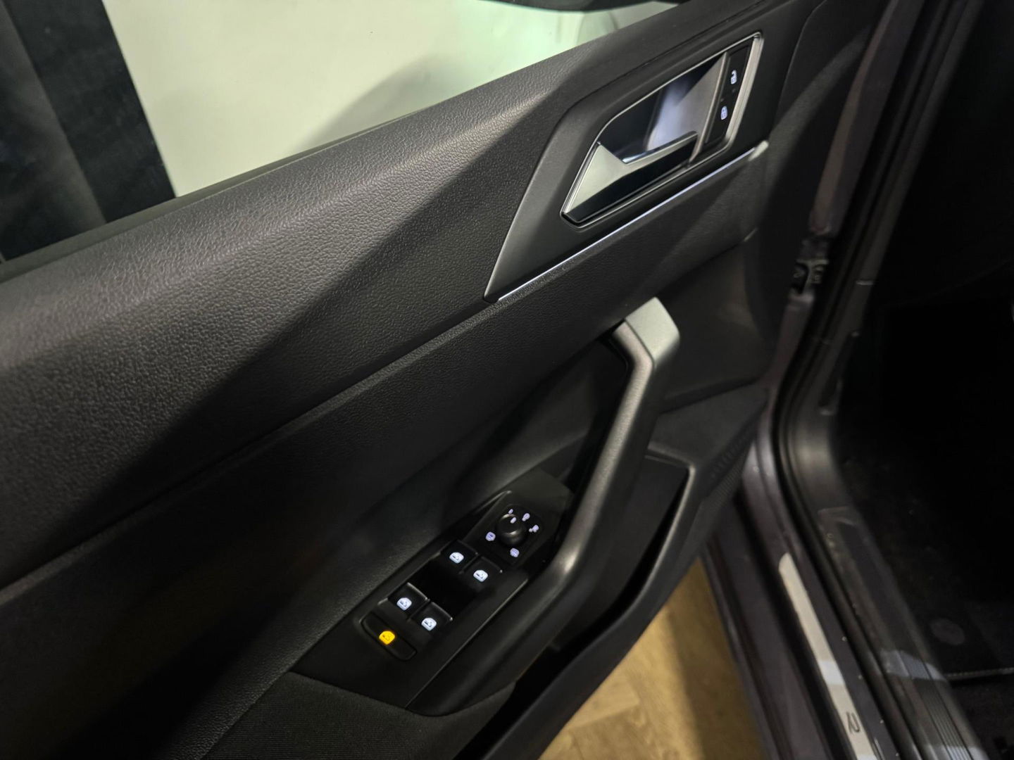 Volkswagen Taigo 1.5 TSI R-Line PANO KEYLESS CAM BEATS'