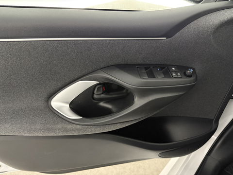 Toyota Yaris 1.5 Hybrid Dynamic | Camera | Carplay | Cruise | LED | NAP