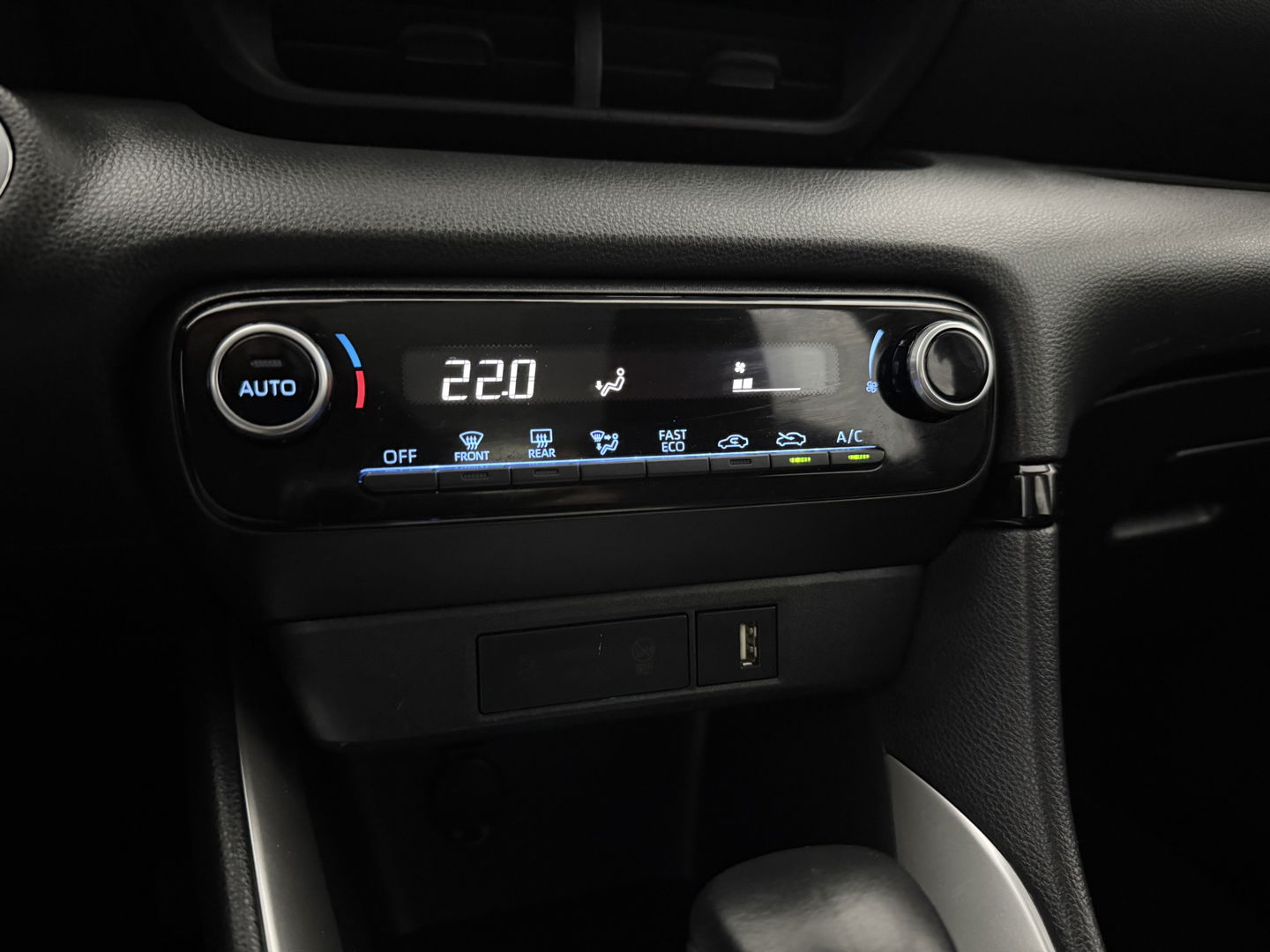 Toyota Yaris 1.5 Hybrid Dynamic | Camera | Carplay | Cruise | LED | NAP