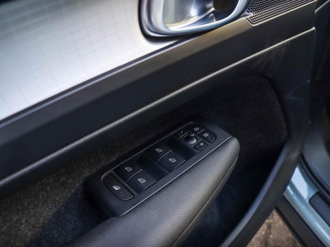 Volvo XC40 1.5 T3 Inscription 156PK | Leder