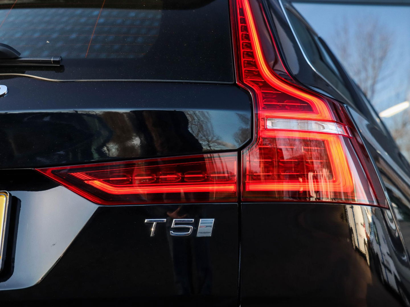 Volvo V60 2.0 T5 Inscription 250PK Camera Leder Dealeronderhouden!