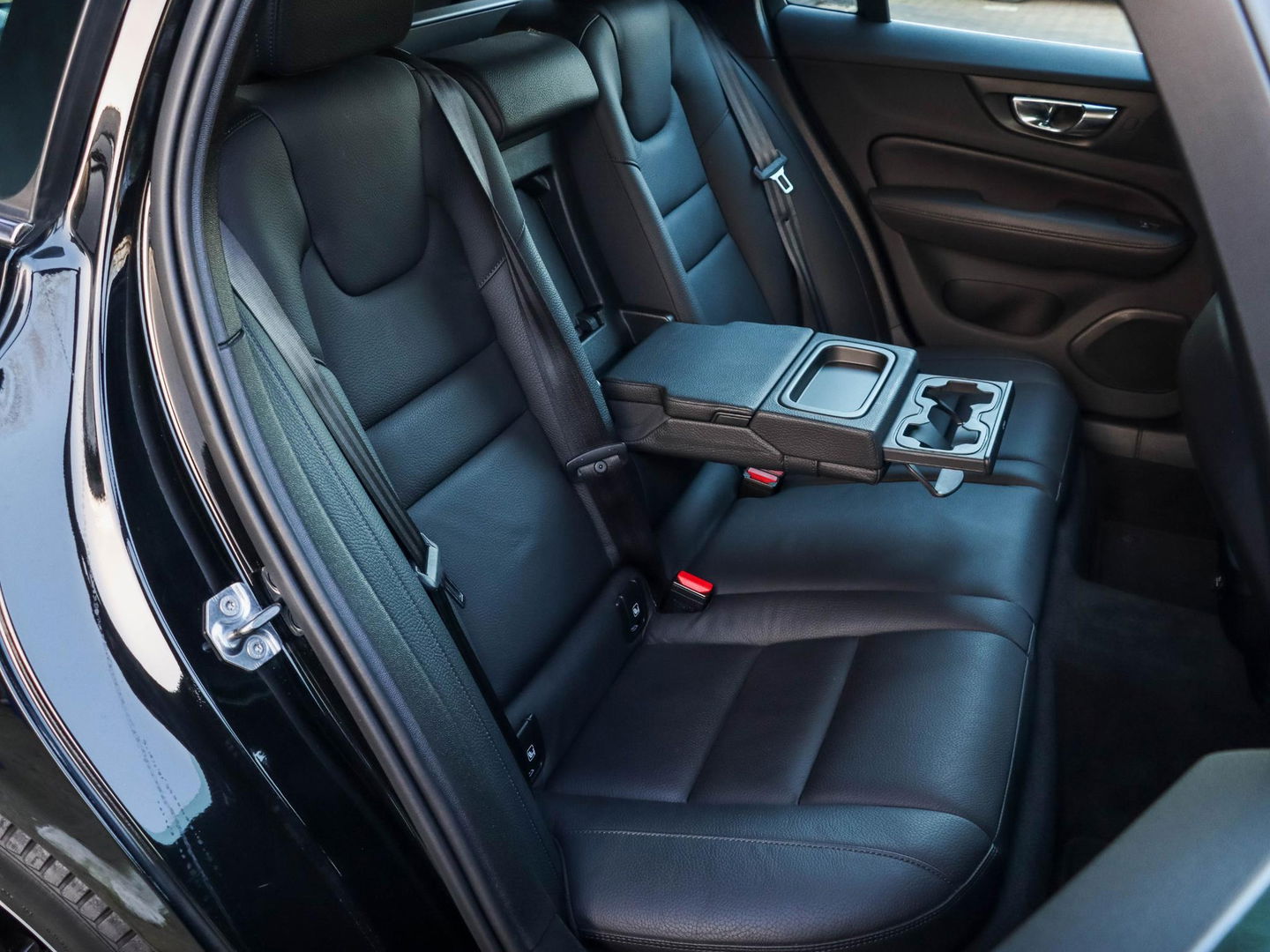 Volvo V60 2.0 T5 Inscription 250PK Camera Leder Dealeronderhouden!