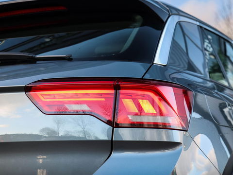 Volkswagen T-Roc 1.0 TSI Style 115pk Trekhaak Navigatie Camera