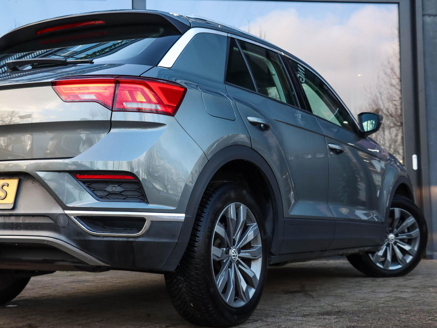 Volkswagen T-Roc 1.0 TSI Style 115pk Trekhaak Navigatie Camera