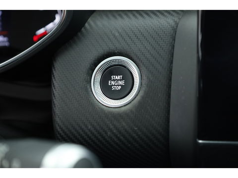 Renault Clio 1.3 TCe R.S. Line Automaat | 360cam | Afn. Trekhaak | Adapt. Cruise | Keyless | All Seasons | Apple CarPlay | Navi | Dodehoekdet. | LED