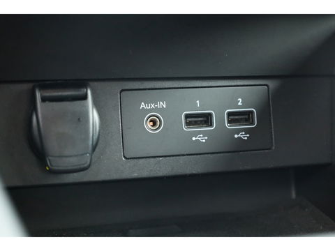 Renault Clio 1.3 TCe R.S. Line Automaat | 360cam | Afn. Trekhaak | Adapt. Cruise | Keyless | All Seasons | Apple CarPlay | Navi | Dodehoekdet. | LED