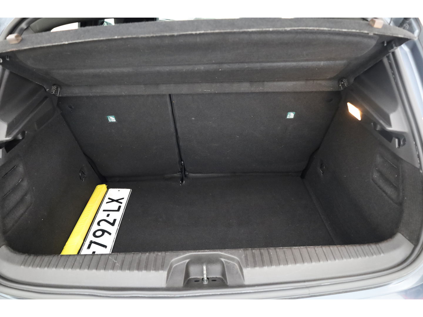 Renault Clio 1.3 TCe R.S. Line Automaat | 360cam | Afn. Trekhaak | Adapt. Cruise | Keyless | All Seasons | Apple CarPlay | Navi | Dodehoekdet. | LED