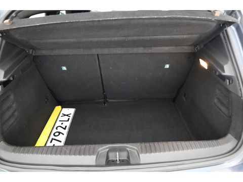 Renault Clio 1.3 TCe R.S. Line Automaat | 360cam | Afn. Trekhaak | Adapt. Cruise | Keyless | All Seasons | Apple CarPlay | Navi | Dodehoekdet. | LED