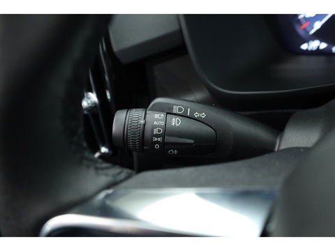 Volvo XC40 1.5 T4 Plug-in hybrid Plus Bright Facelift | Leer  | Elek. stoelen | H&K Audio | Adap. cruise | stoel + stuurverwa. |