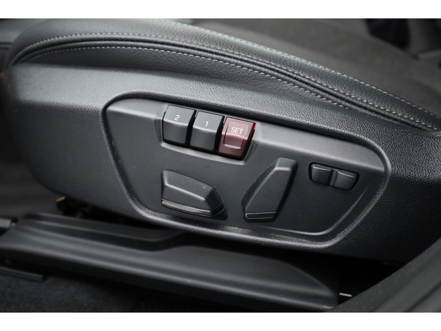 BMW X2 xDrive25e M Sport | Apple CarPlay en Android Auto | Memory | Pano | Navi | Cruise | LED | 19"