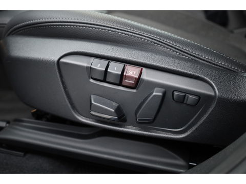 BMW X2 xDrive25e M Sport | Apple CarPlay en Android Auto | Memory | Pano | Navi | Cruise | LED | 19"