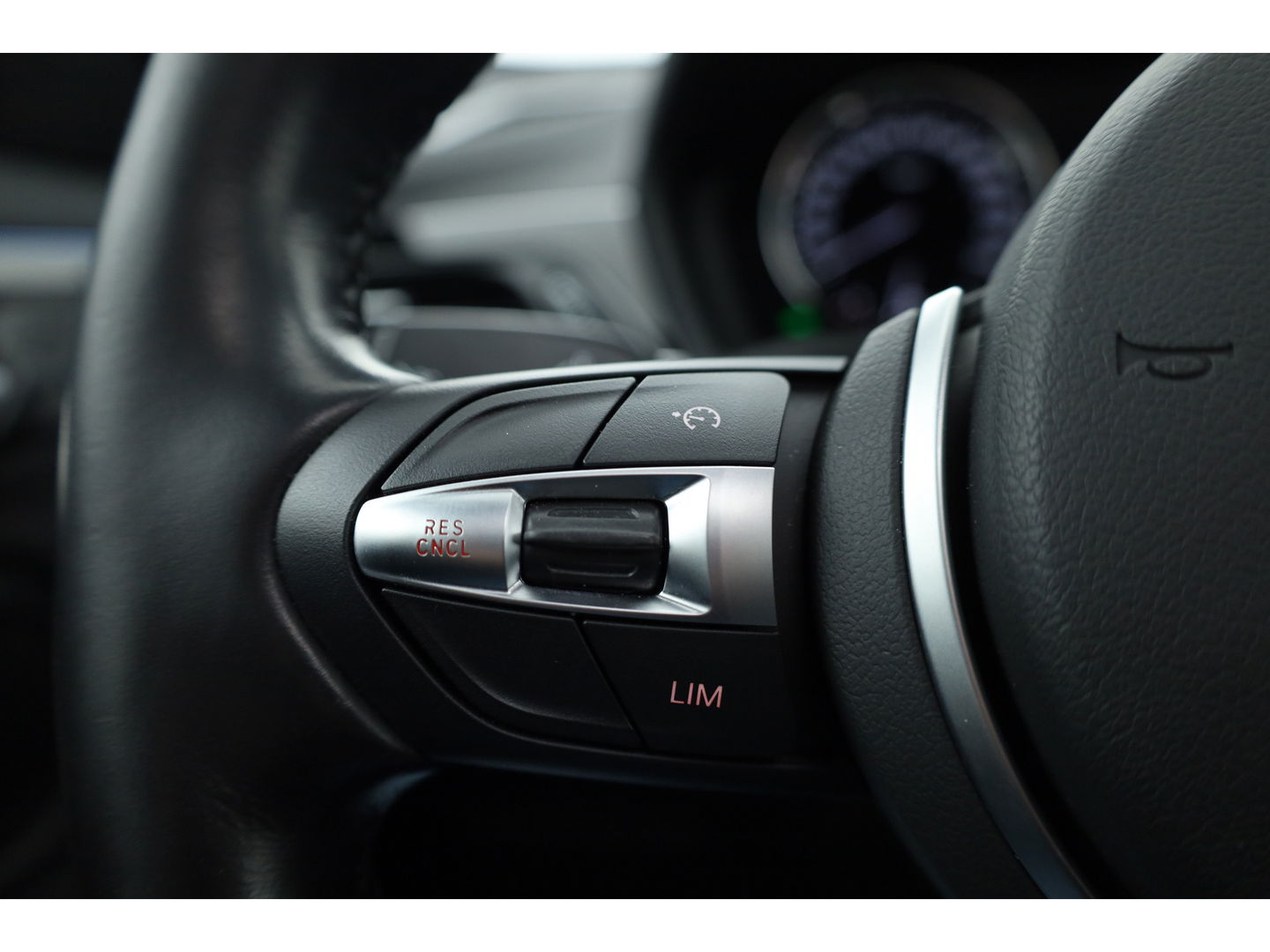 BMW X2 xDrive25e M Sport | Apple CarPlay en Android Auto | Memory | Pano | Navi | Cruise | LED | 19"