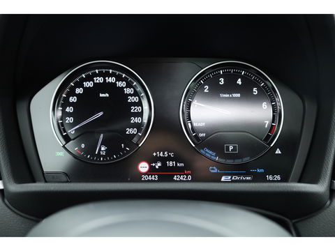 BMW X2 xDrive25e M Sport | Apple CarPlay en Android Auto | Memory | Pano | Navi | Cruise | LED | 19"