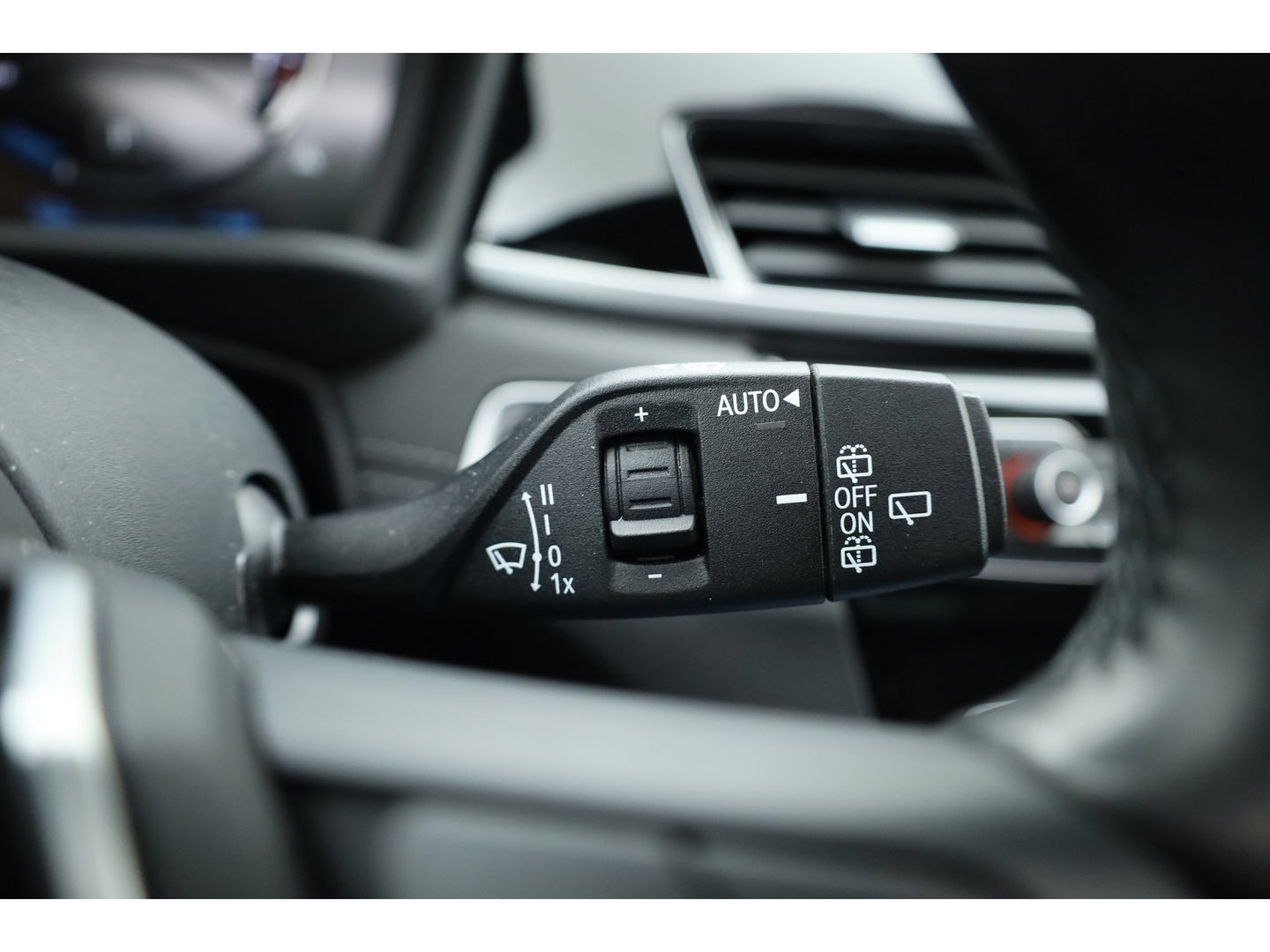 BMW X2 xDrive25e M Sport | Apple CarPlay en Android Auto | Memory | Pano | Navi | Cruise | LED | 19"