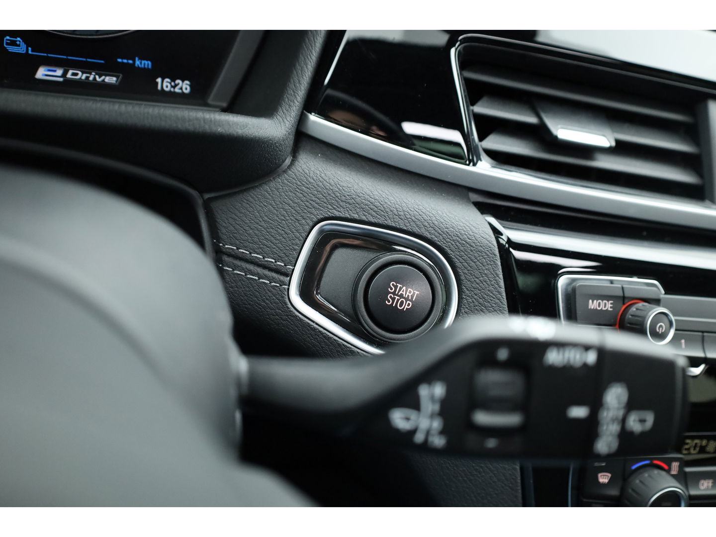 BMW X2 xDrive25e M Sport | Apple CarPlay en Android Auto | Memory | Pano | Navi | Cruise | LED | 19"