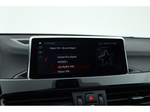 BMW X2 xDrive25e M Sport | Apple CarPlay en Android Auto | Memory | Pano | Navi | Cruise | LED | 19"