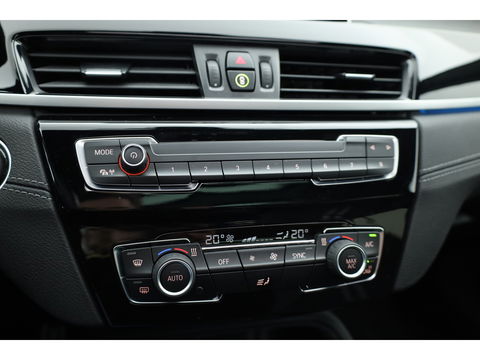 BMW X2 xDrive25e M Sport | Apple CarPlay en Android Auto | Memory | Pano | Navi | Cruise | LED | 19"