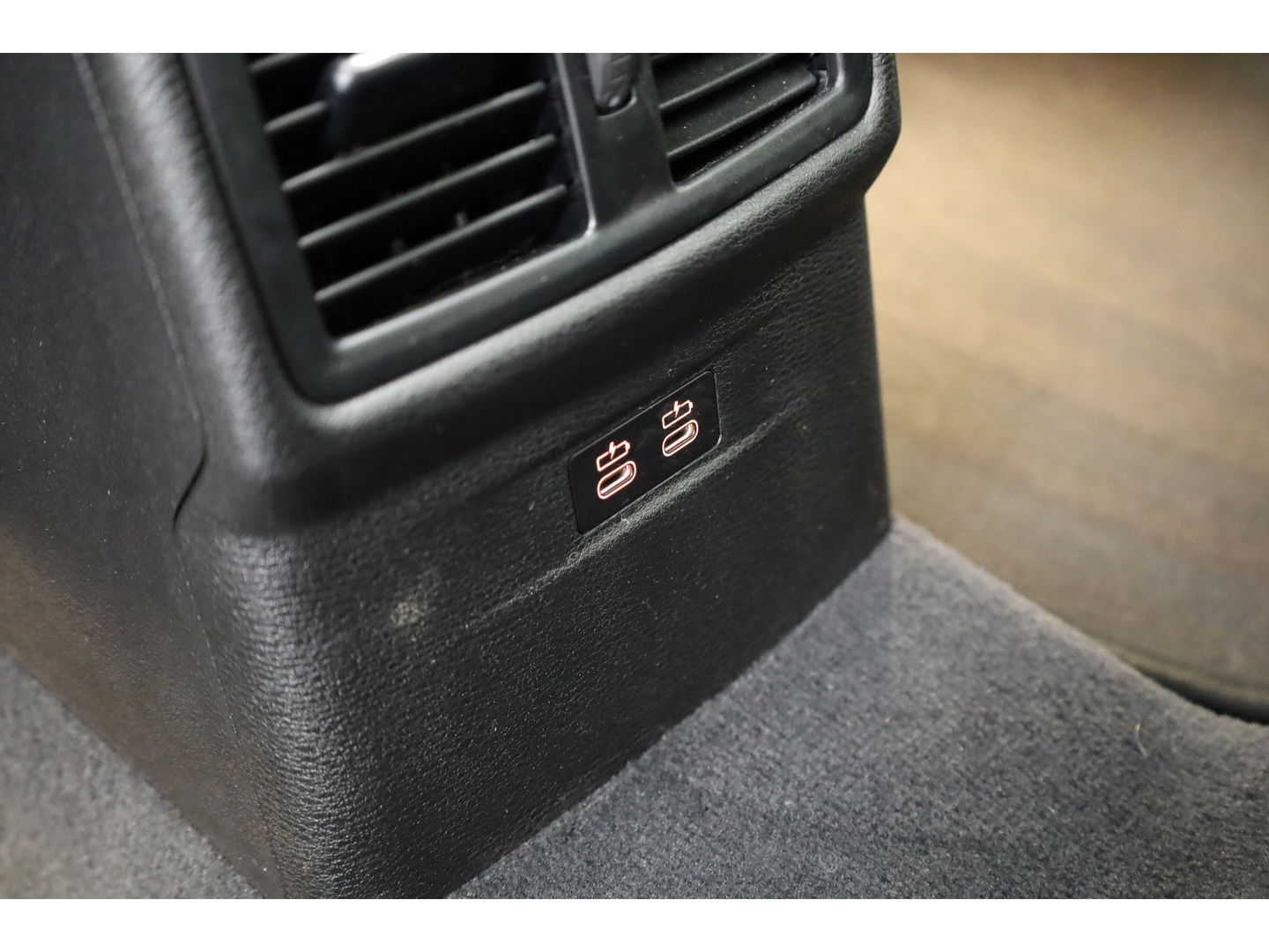 BMW X2 xDrive25e M Sport | Apple CarPlay en Android Auto | Memory | Pano | Navi | Cruise | LED | 19"