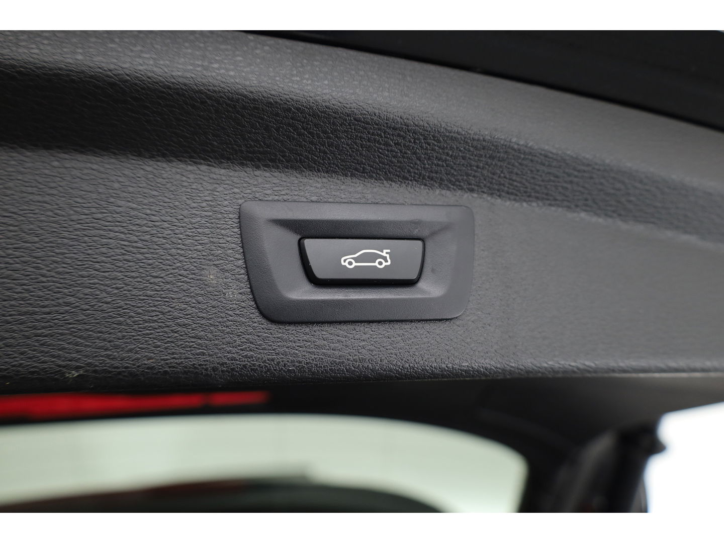 BMW X2 xDrive25e M Sport | Apple CarPlay en Android Auto | Memory | Pano | Navi | Cruise | LED | 19"