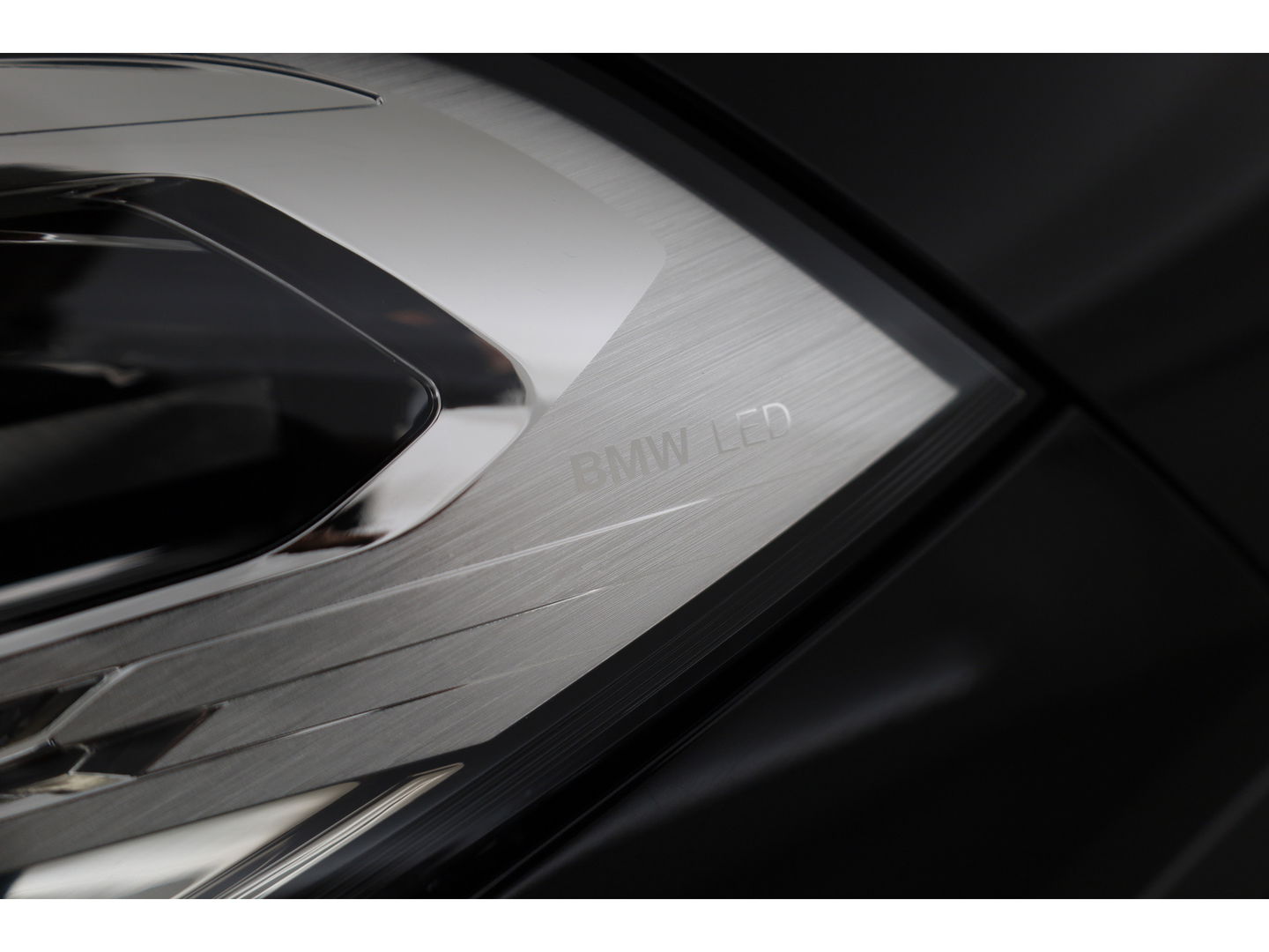 BMW X2 xDrive25e M Sport | Apple CarPlay en Android Auto | Memory | Pano | Navi | Cruise | LED | 19"