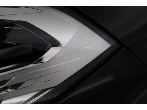 BMW X2 xDrive25e M Sport | Apple CarPlay en Android Auto | Memory | Pano | Navi | Cruise | LED | 19"