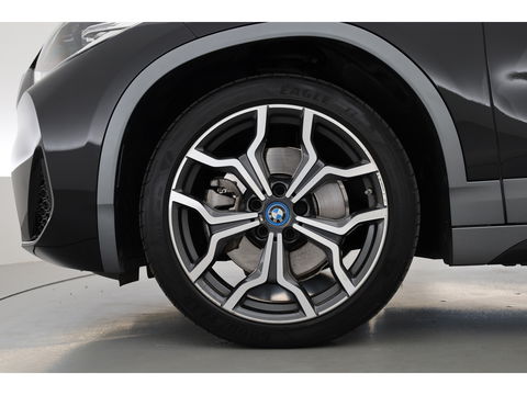 BMW X2 xDrive25e M Sport | Apple CarPlay en Android Auto | Memory | Pano | Navi | Cruise | LED | 19"