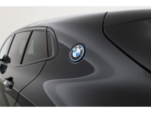 BMW X2 xDrive25e M Sport | Apple CarPlay en Android Auto | Memory | Pano | Navi | Cruise | LED | 19"