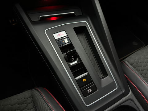 Volkswagen Golf 2.0 TSI GTI Clubsport Pano|IQ|Camera|Sfeer