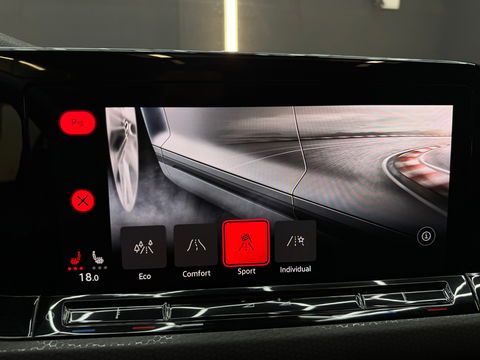 Volkswagen Golf 2.0 TSI GTI Clubsport Pano|IQ|Camera|Sfeer