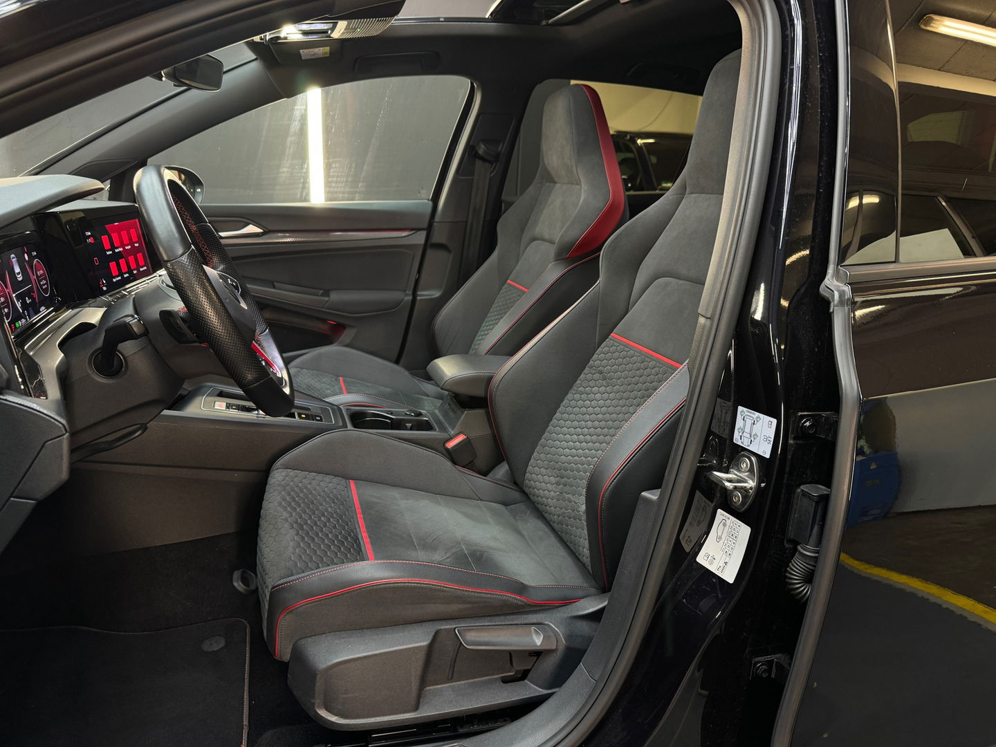 Volkswagen Golf 2.0 TSI GTI Clubsport Pano|IQ|Camera|Sfeer